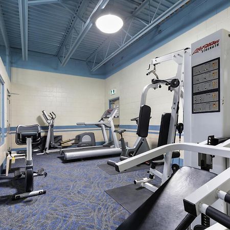 Glenwood Inn & Suites Trail Екстер'єр фото