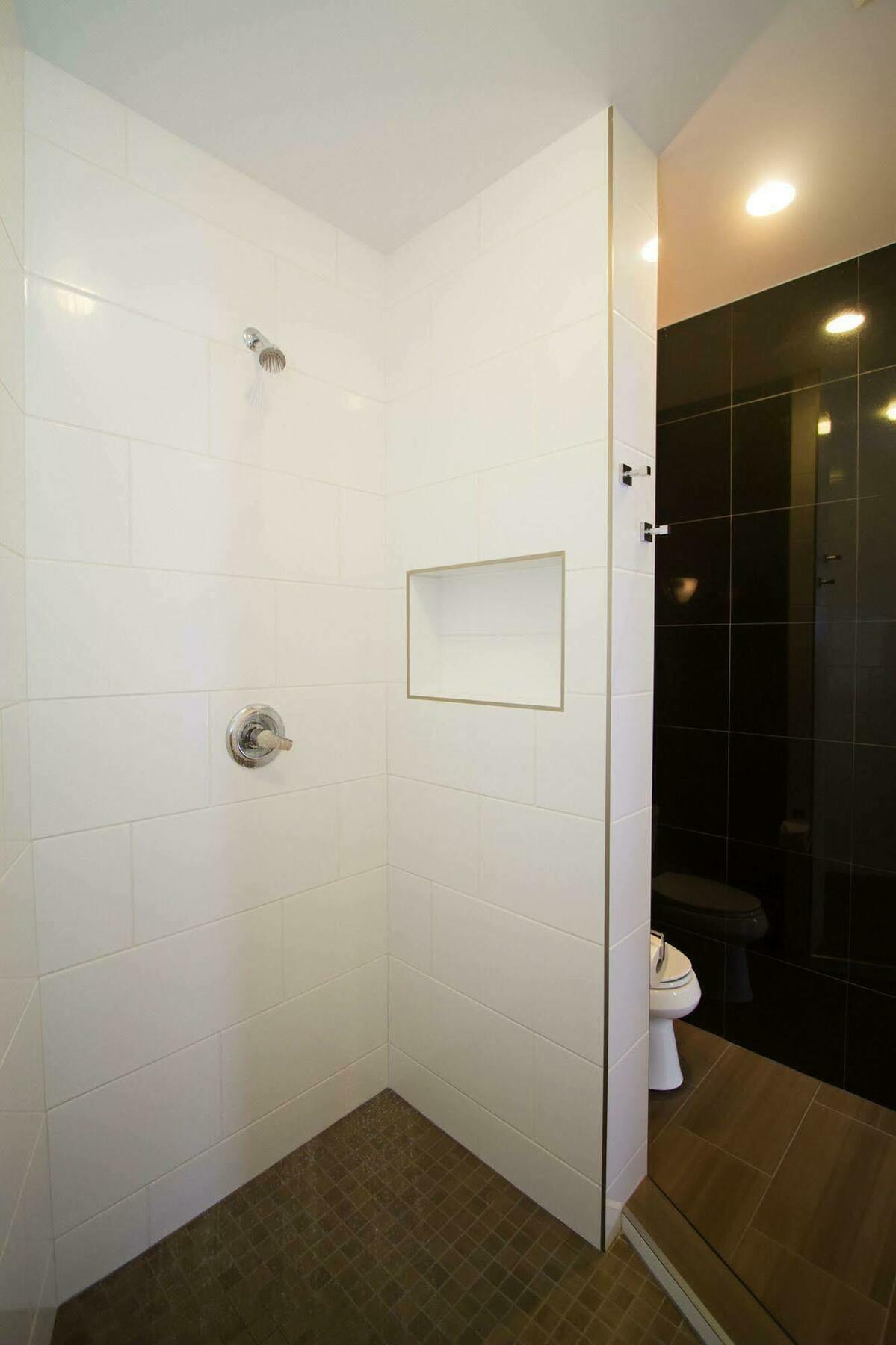 Glenwood Inn & Suites Trail Екстер'єр фото